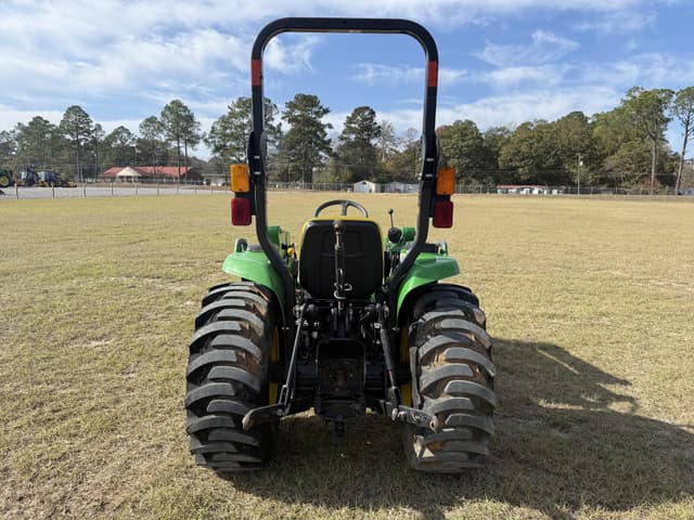Image of John Deere 3032E equipment image 3