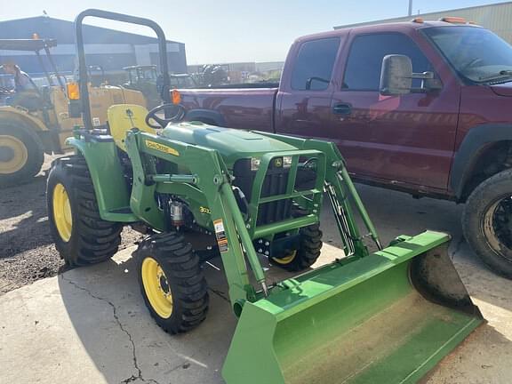 Image of John Deere 3032E equipment image 2