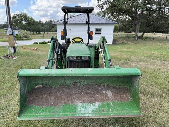 Image of John Deere 3032E equipment image 1