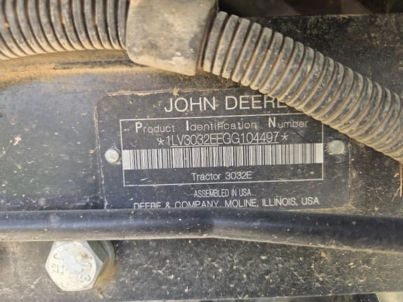 Image of John Deere 3032E equipment image 4