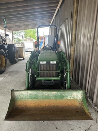 Image of John Deere 3032E equipment image 1