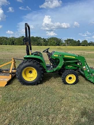 Image of John Deere 3032E equipment image 3