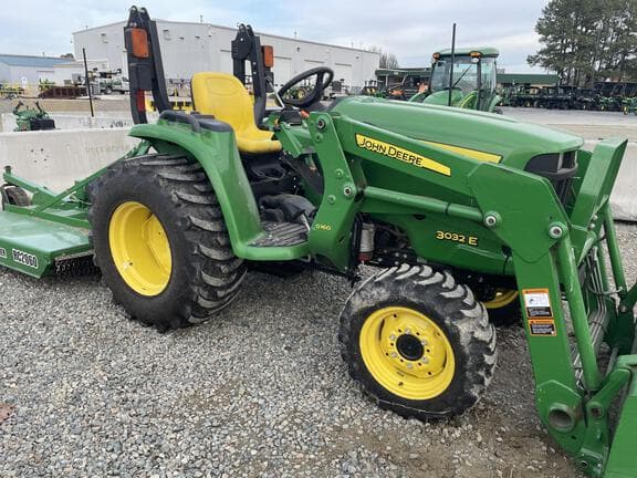 Image of John Deere 3032E equipment image 1