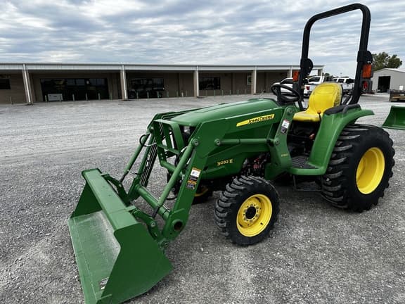 Image of John Deere 3032E Primary image