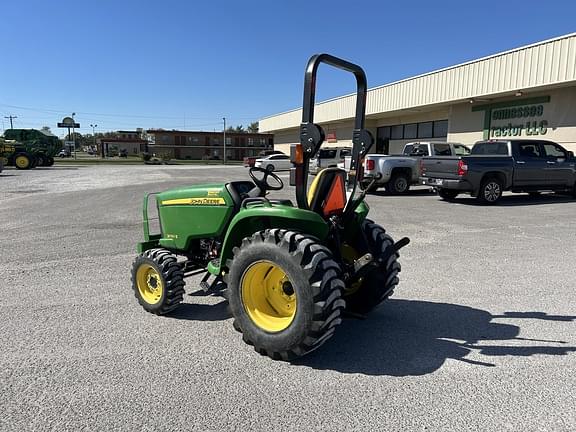 Image of John Deere 3032E equipment image 3