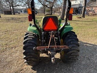 Image of John Deere 3032E equipment image 3