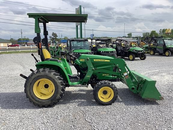 Image of John Deere 3032E equipment image 1