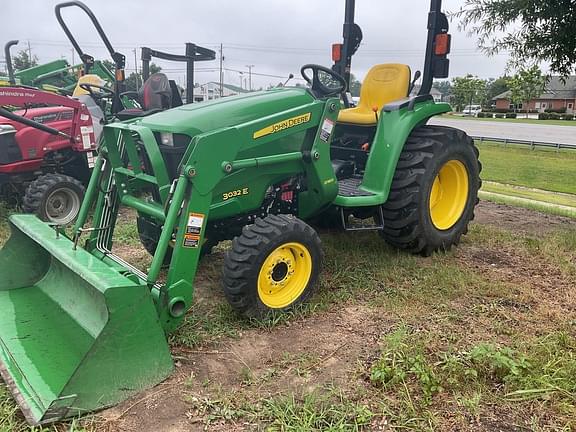 Image of John Deere 3032E equipment image 1