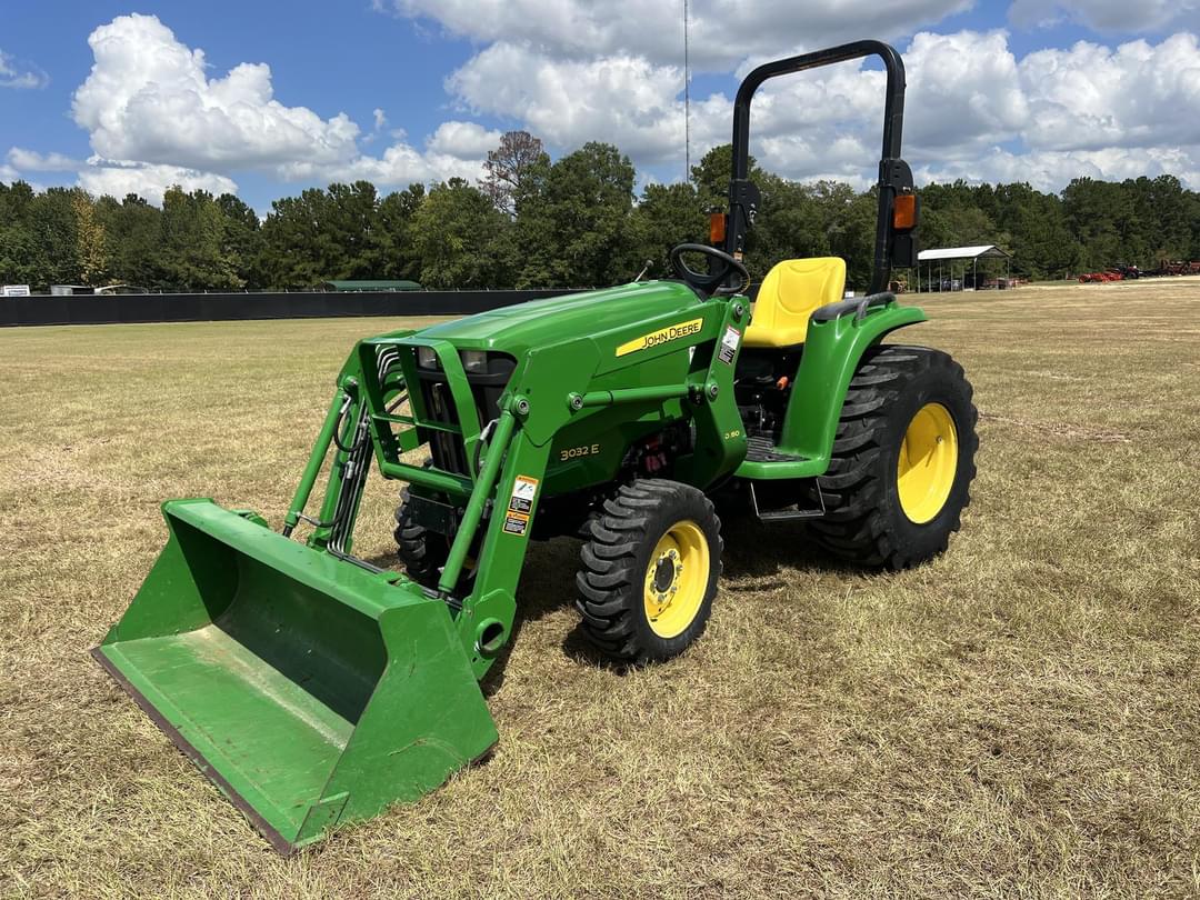 Image of John Deere 3032E Primary image