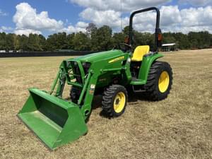2016 John Deere 3032E Image