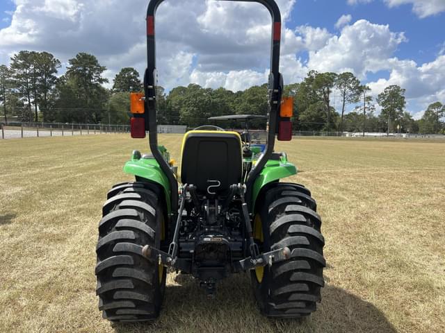 Image of John Deere 3032E equipment image 2