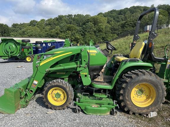 2016 John Deere 3033R Equipment Image0