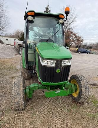 Image of John Deere 3033R Image 1