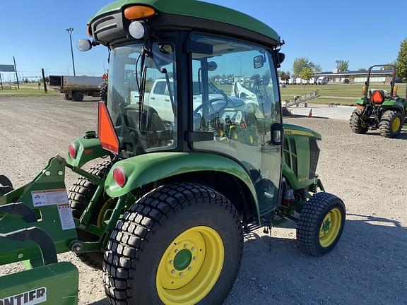 Image of John Deere 3033R equipment image 1