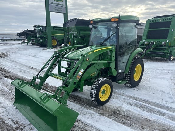 Main image John Deere 3033R