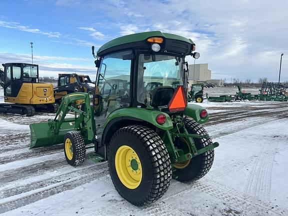 Image of John Deere 3033R equipment image 1