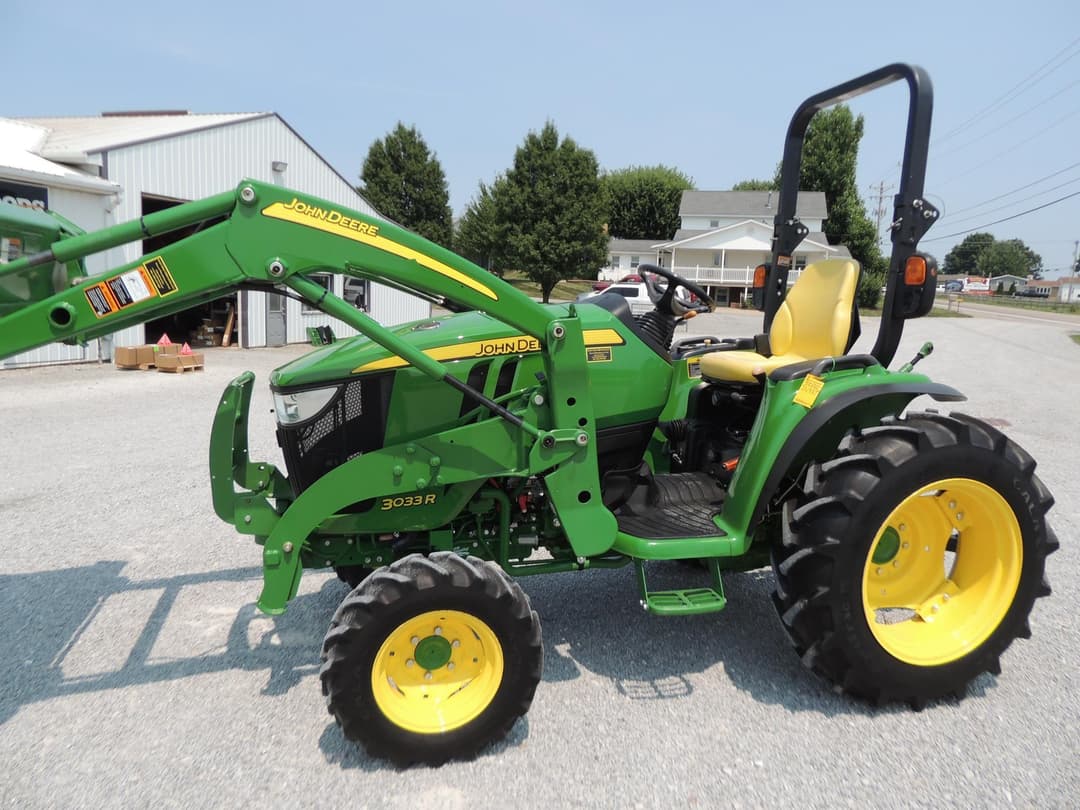 Image of John Deere 3033R Primary image