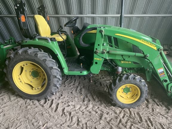 Image of John Deere 3033R equipment image 1