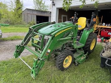 Main image John Deere 3033R