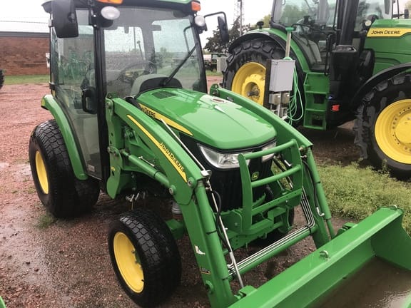 2016 John Deere 3033R Equipment Image0