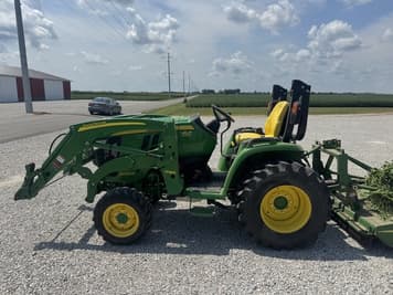 Main image John Deere 3033R