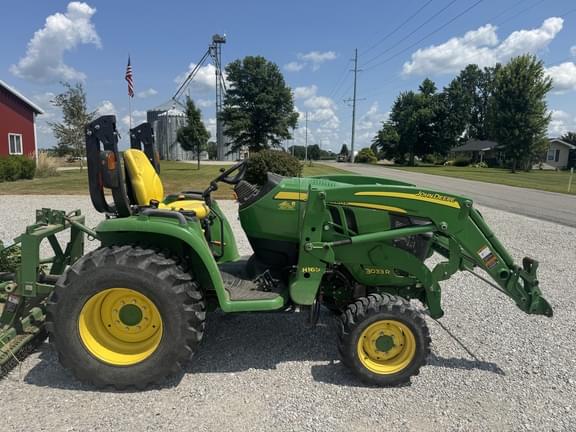 Image of John Deere 3033R equipment image 1