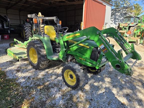 Image of John Deere 3038E equipment image 1