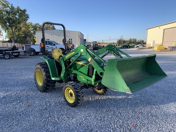 Main image John Deere 3038E