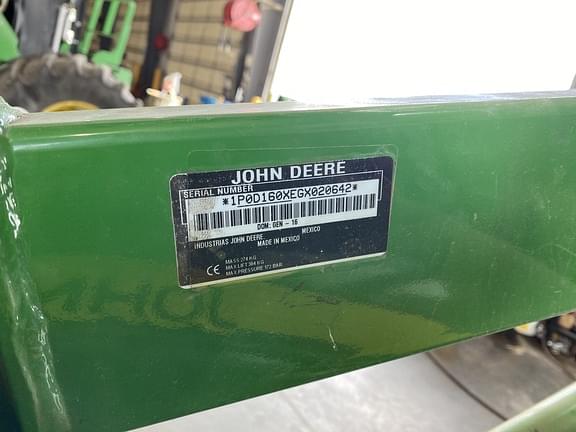 Image of John Deere 3038E equipment image 4