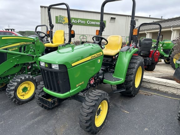 Main image John Deere 3038E