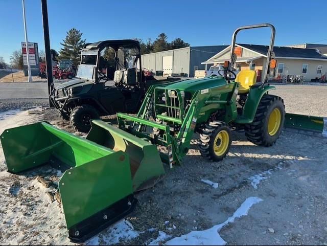 2016 John Deere 3038E Equipment Image0