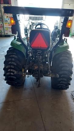 Image of John Deere 3038E equipment image 2