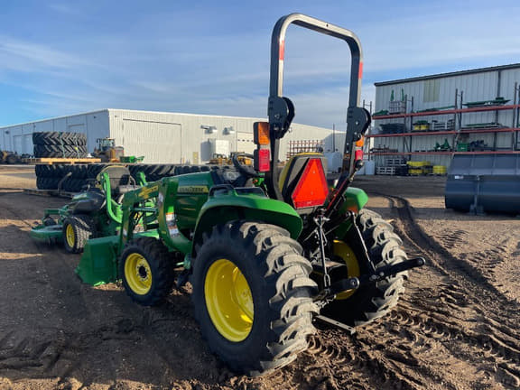 Image of John Deere 3038E equipment image 2