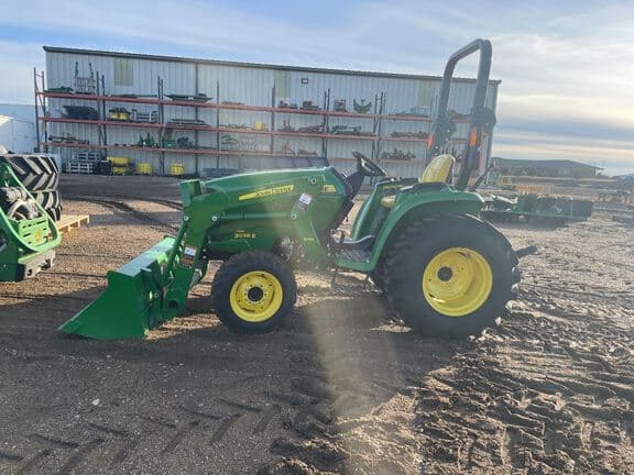 Image of John Deere 3038E equipment image 1