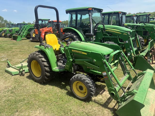 Image of John Deere 3038E equipment image 1