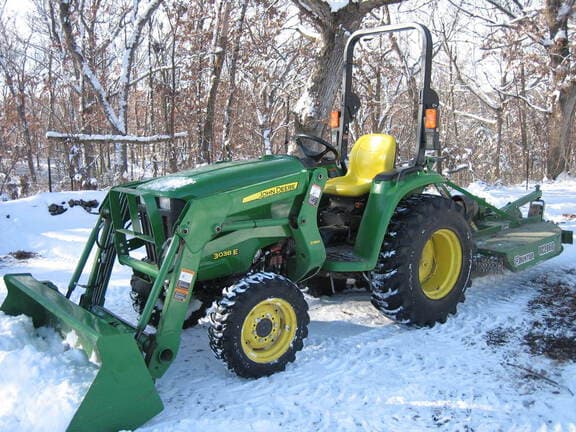 Image of John Deere 3038E Primary image