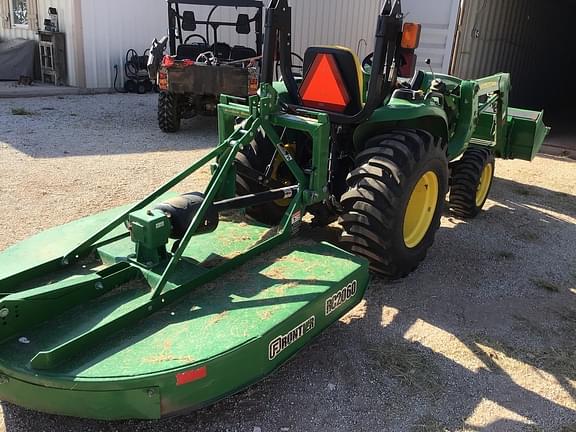 Image of John Deere 3038E equipment image 2