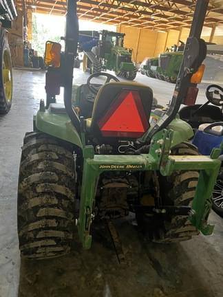 Image of John Deere 3038E equipment image 3