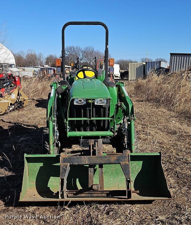 Image of John Deere 3038E equipment image 1