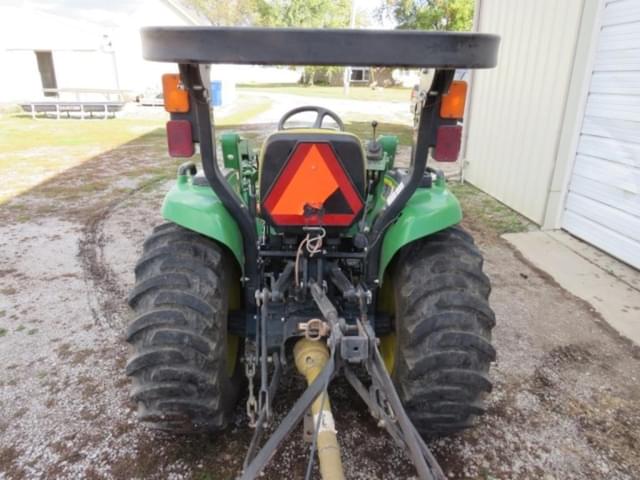 Image of John Deere 3038E equipment image 2