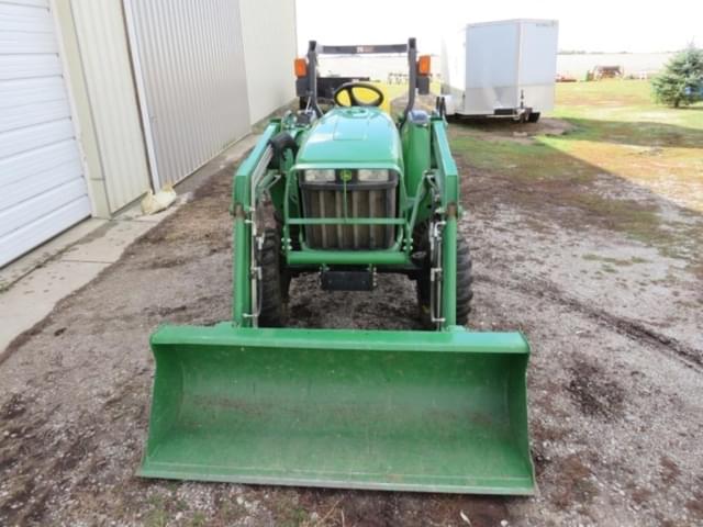 Image of John Deere 3038E equipment image 1