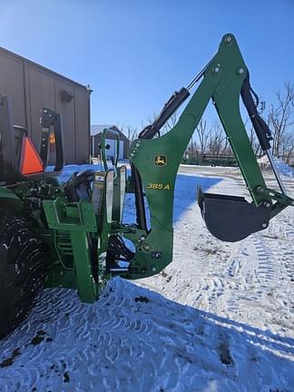 Image of John Deere 3039R equipment image 4