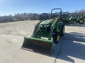 Image of John Deere 3039R equipment image 3