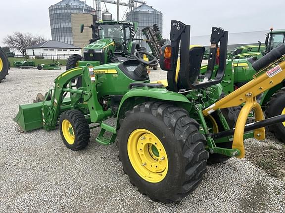 Image of John Deere 3039R equipment image 4