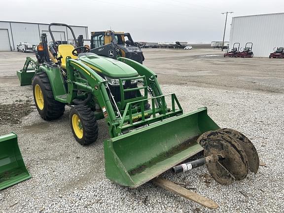 Image of John Deere 3039R equipment image 3