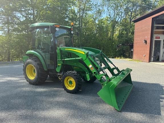 Image of John Deere 3039R equipment image 1