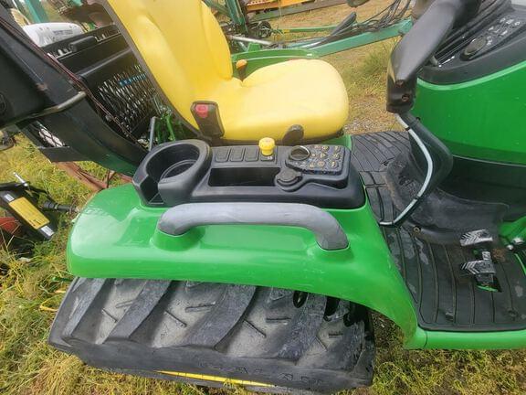 Image of John Deere 3039R equipment image 4