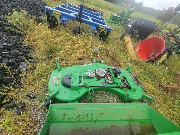 Image of John Deere 3039R equipment image 1