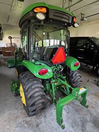 Image of John Deere 3039R equipment image 2