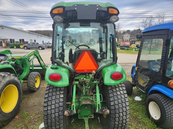 Image of John Deere 3039R equipment image 4